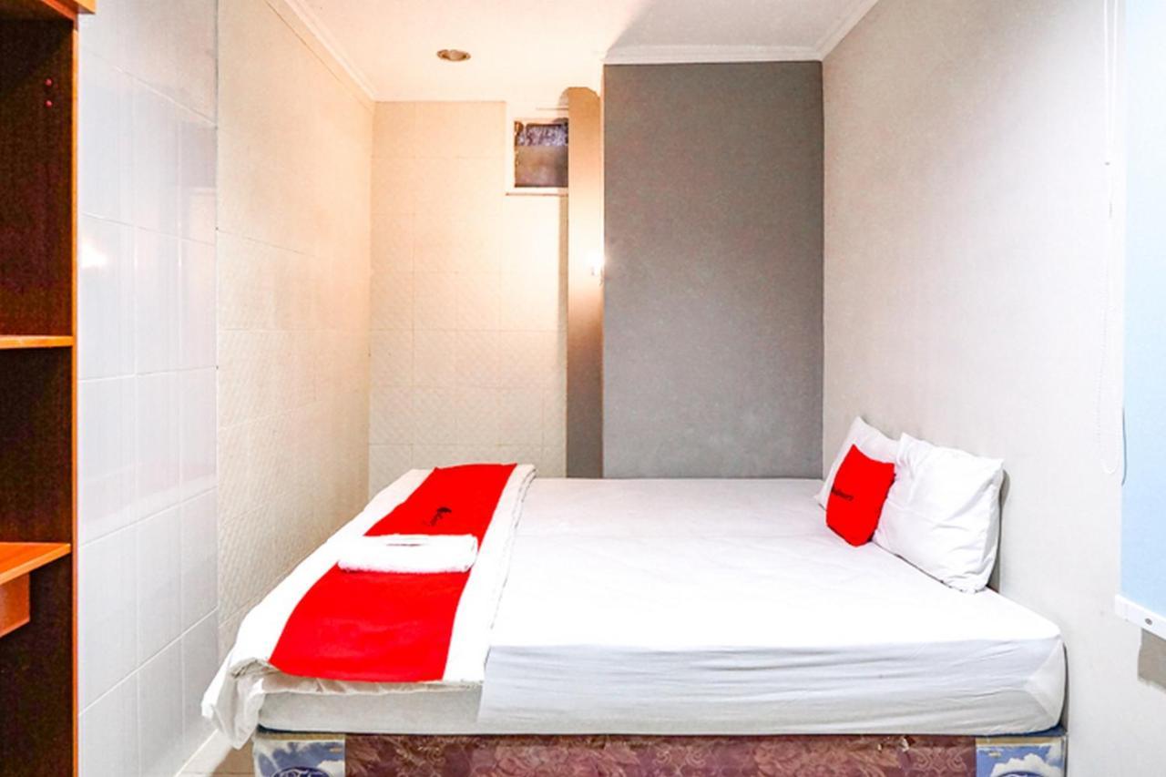 Reddoorz @ Citraland Surabaya Hotel Luaran gambar