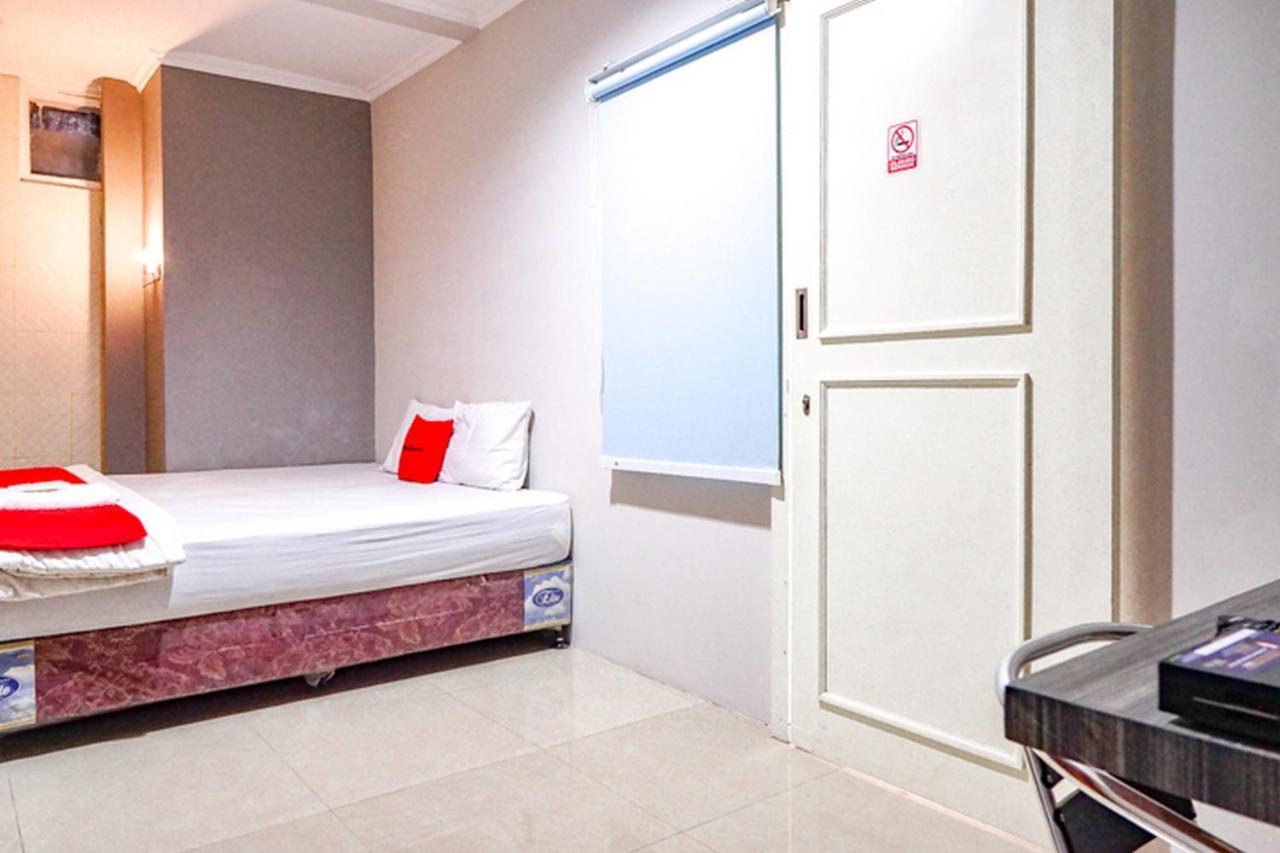 Reddoorz @ Citraland Surabaya Hotel Luaran gambar